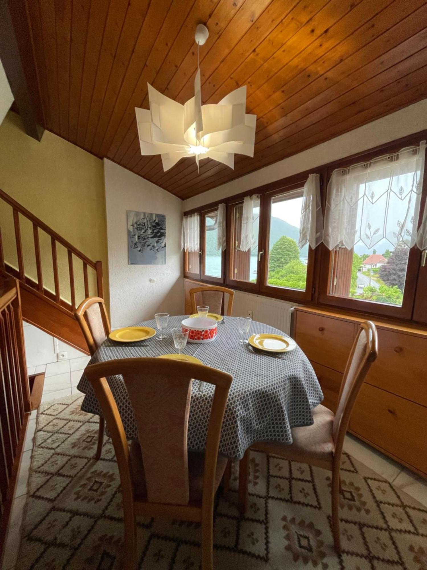 Rare 2 Bedroom With Private Beach On Lake Annecy Doussard Exterior photo